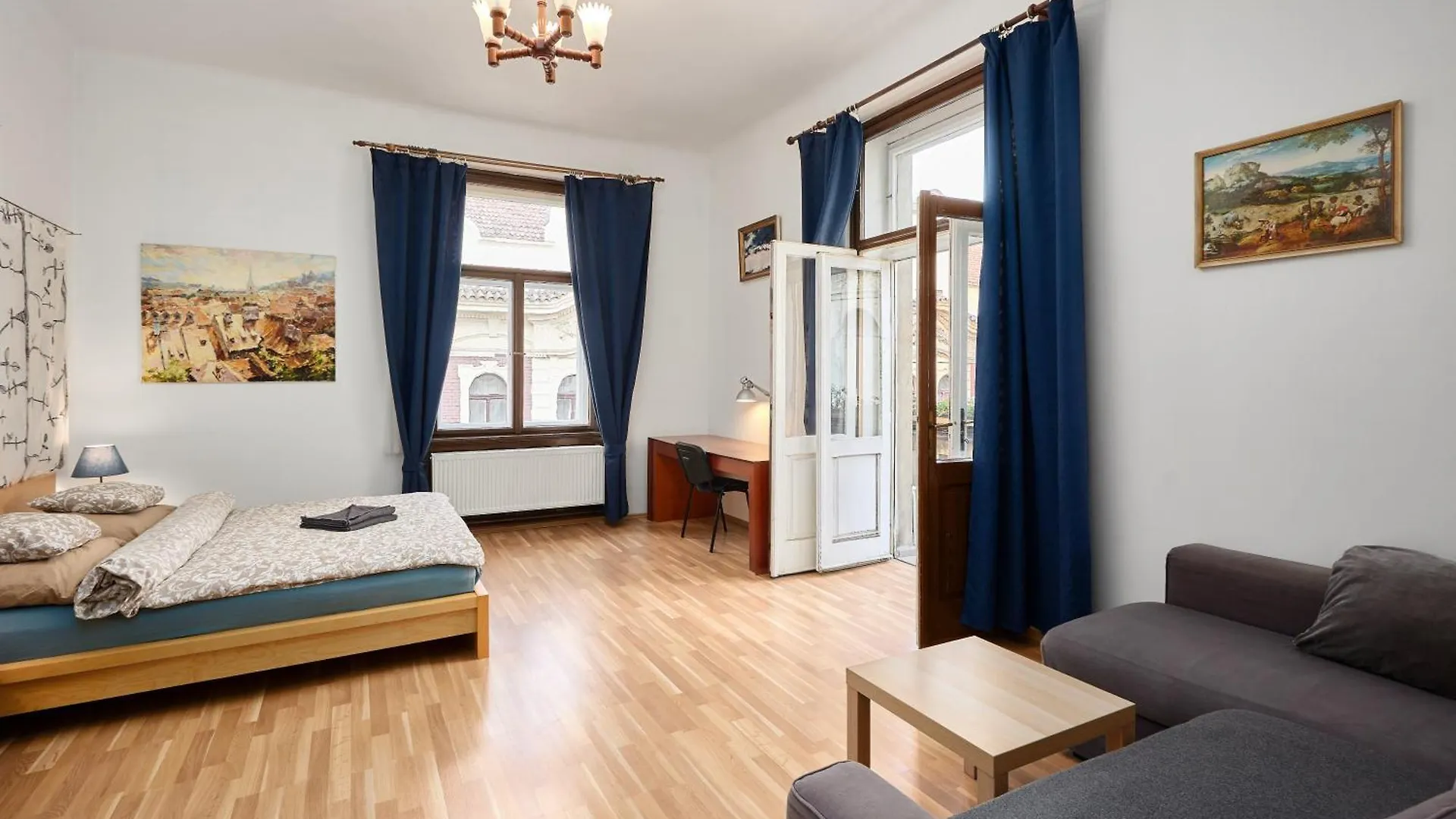 Old Town & Parking Assistance Apartment Prague