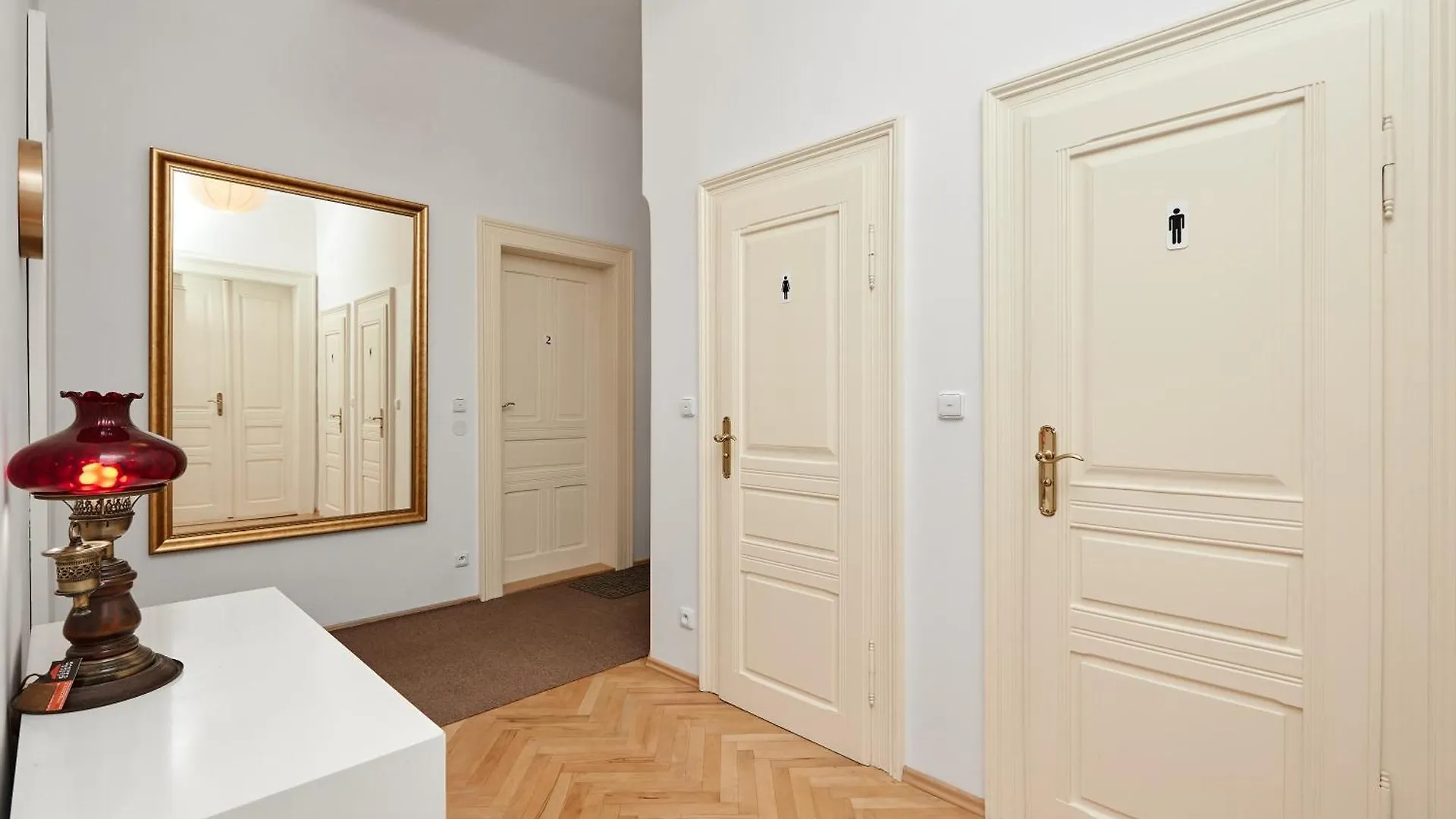 Homestay Old Town & Parking Assistance Apartment Prague