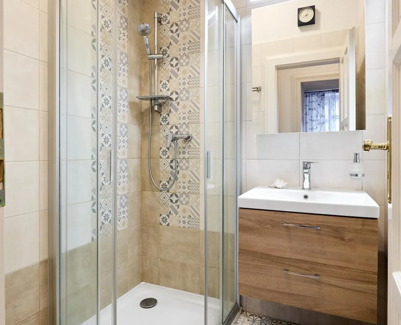 Old Town & Parking Assistance Apartment Prague Homestay