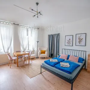 Cozy Close To Palmovka Praha